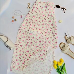 Zara skirt with floral print, opening and elastic waist size S